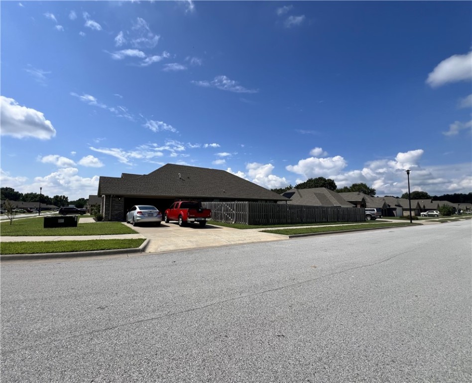 661 Fox Spur