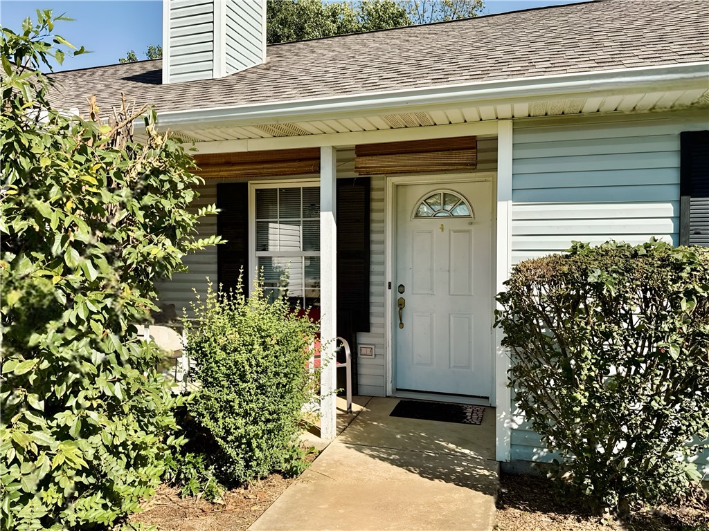 1103 Brentwood Lane