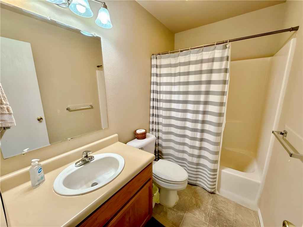1103 Brentwood Lane