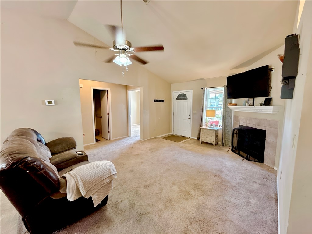 1103 Brentwood Lane