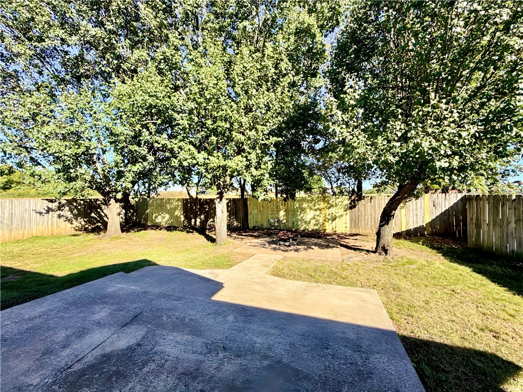 1103 Brentwood Lane