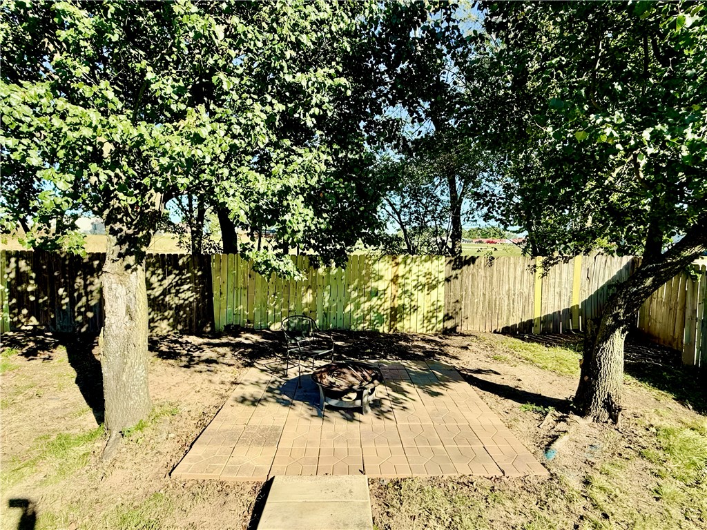 1103 Brentwood Lane