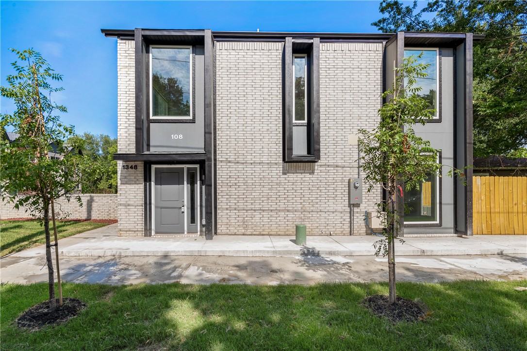 1348 West Avenue 102