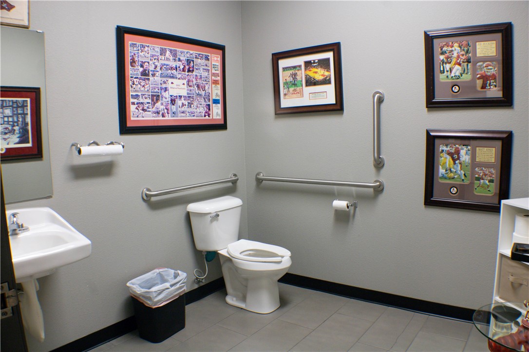 1032 E Henri De Tonti Boulevard 6