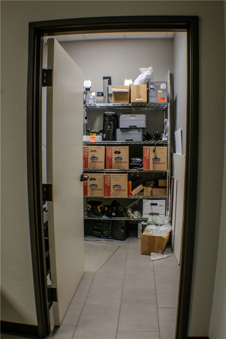 1032 E Henri De Tonti Boulevard 6