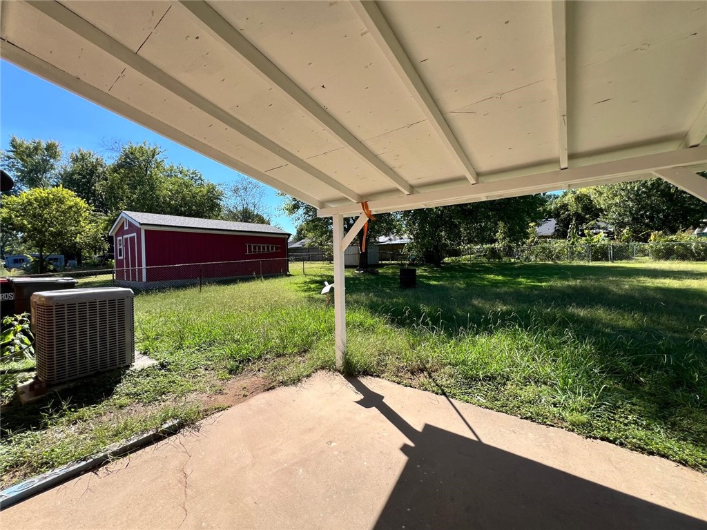 1502 White Road