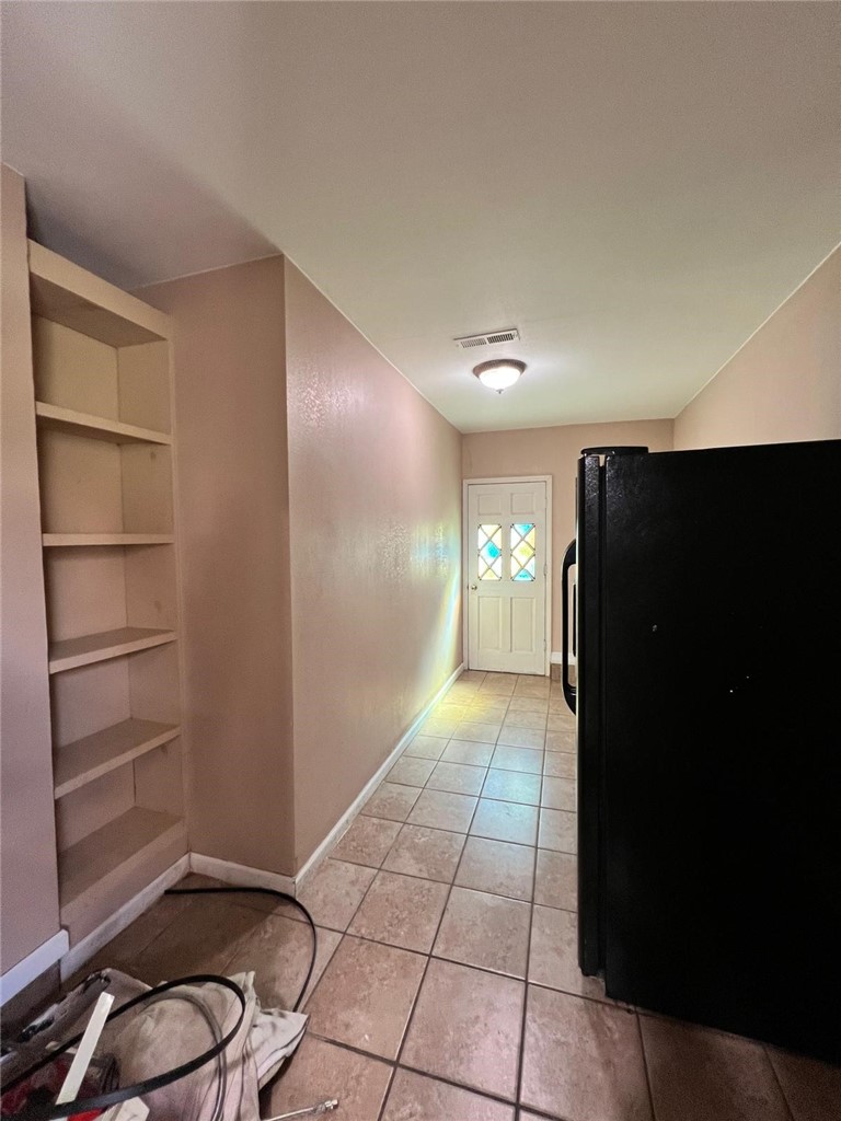 1502 White Road