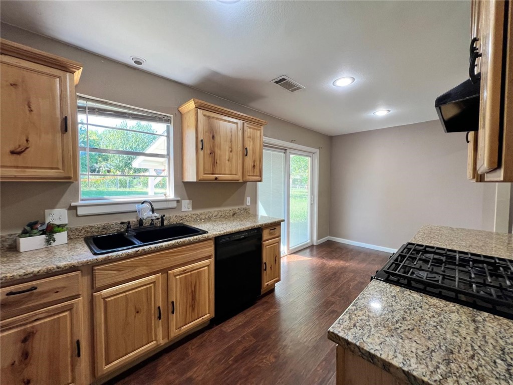 1502 White Road