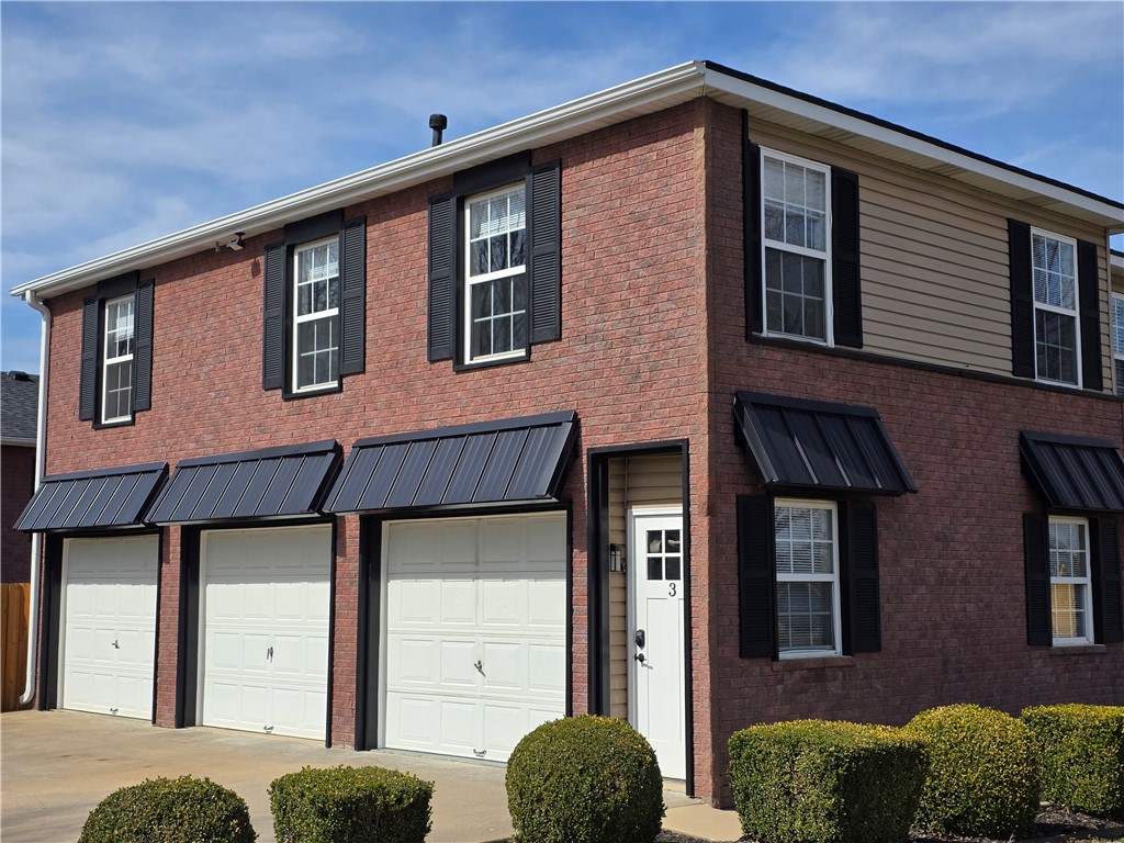 610 SE Moberly Lane 3