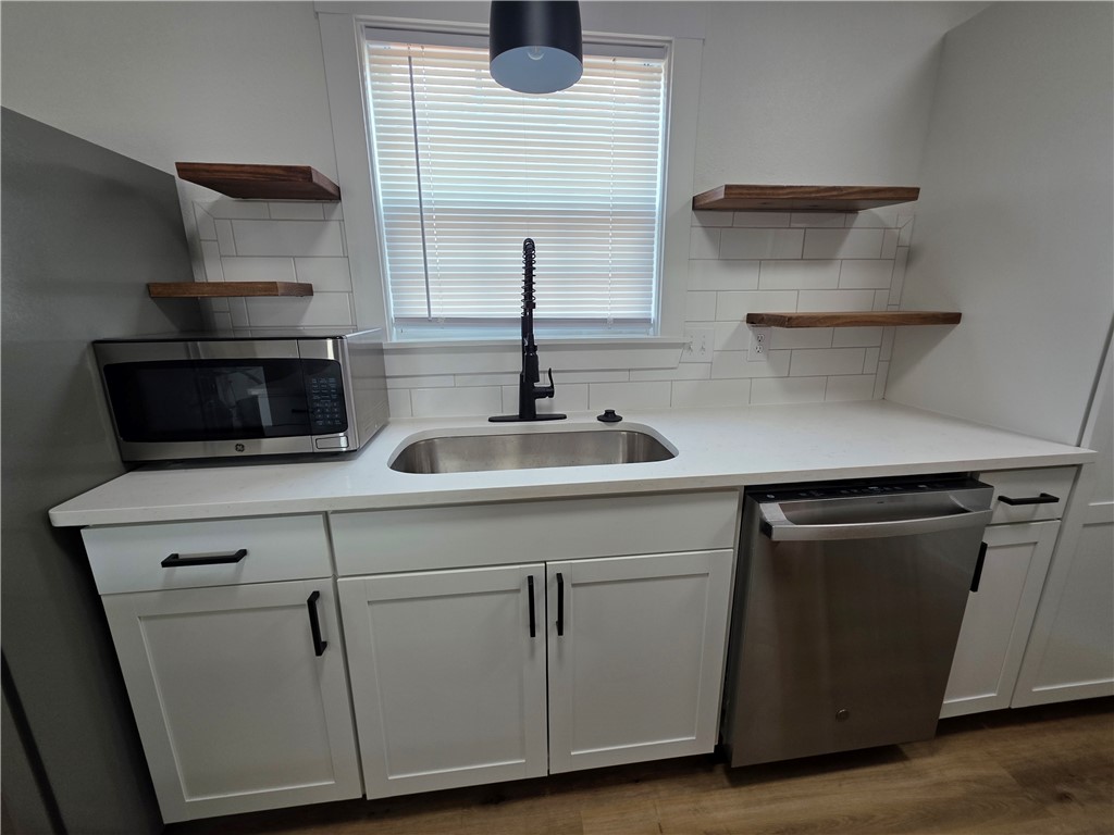 2304 SE Jayel Terrace 1