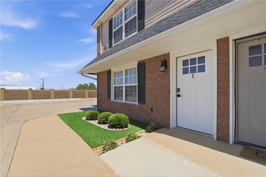 2304 SE Jayel Terrace 1