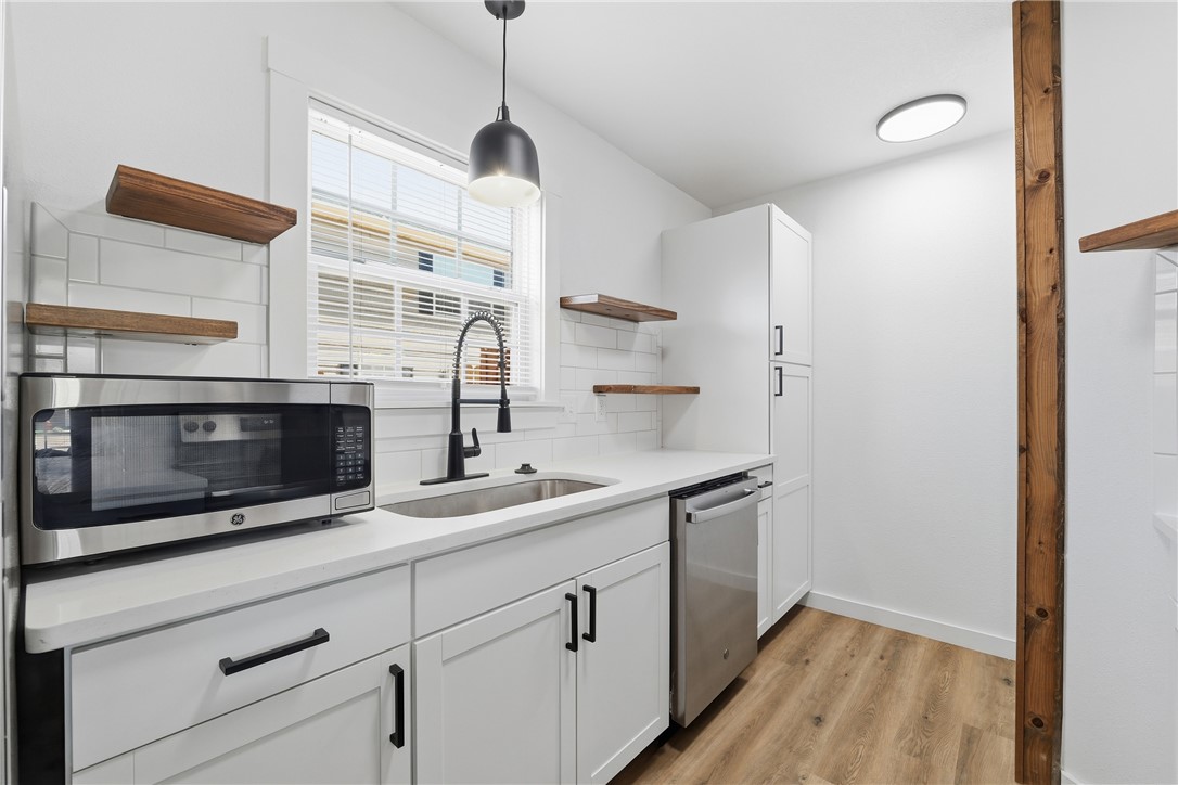 2304 SE Jayel Terrace 1