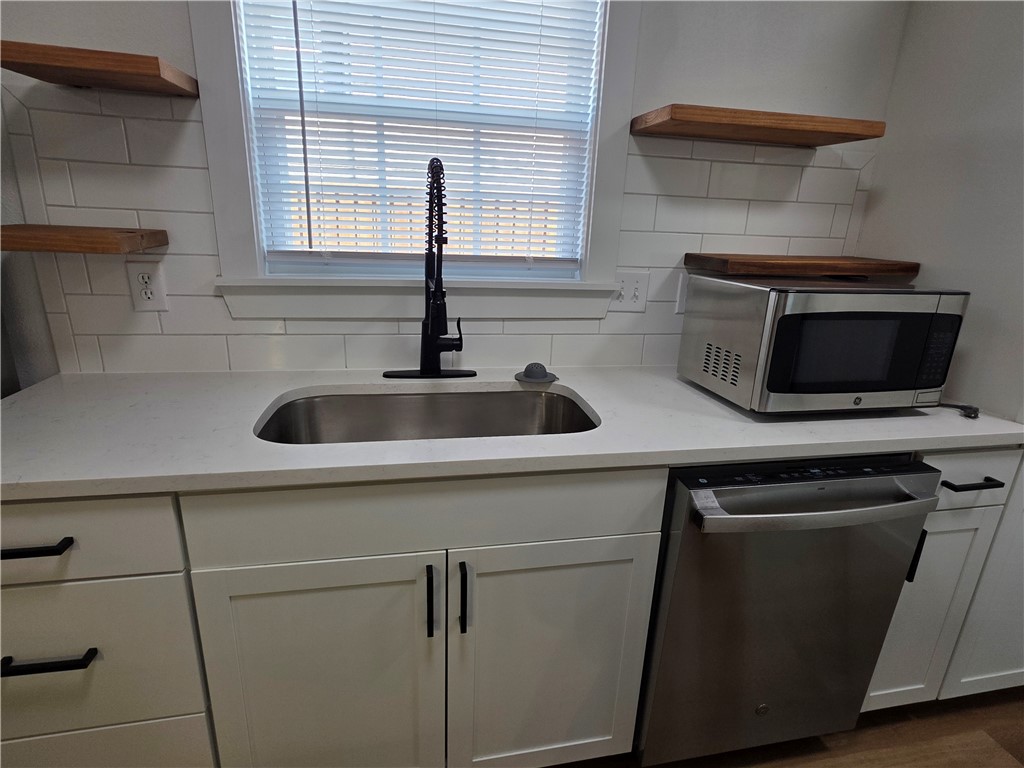 2304 SE Jayel Terrace 3