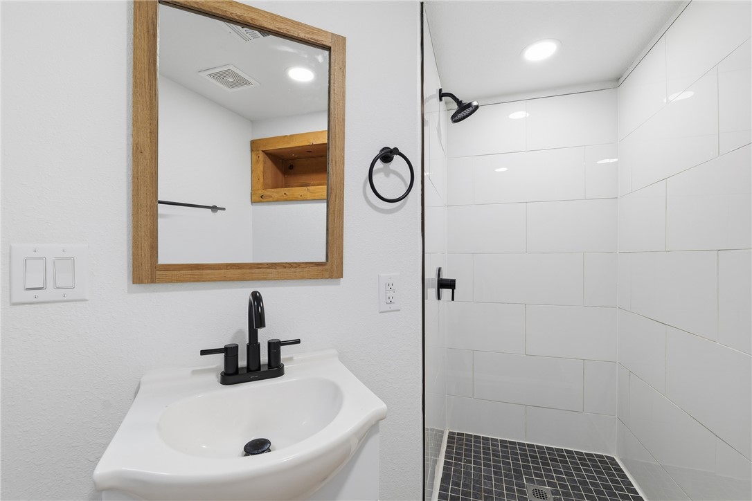 2400 SE Jayel Terrace 1