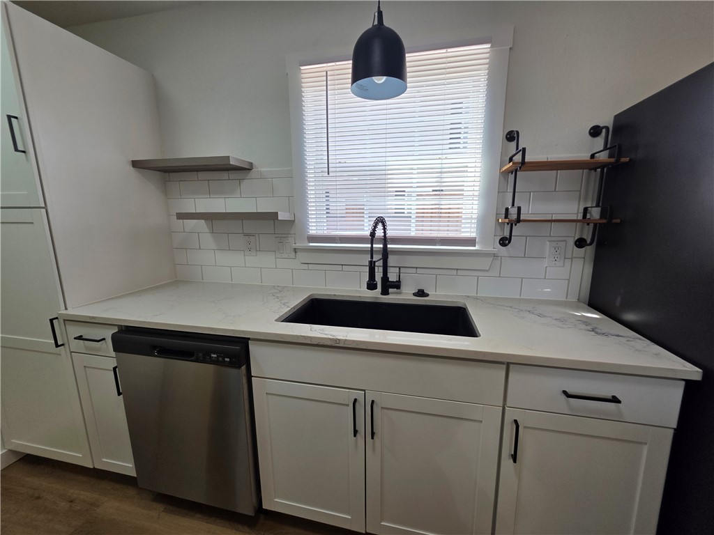 2400 SE Jayel Terrace 1