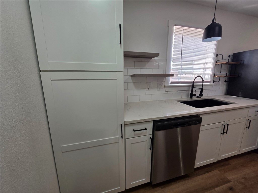 2400 SE Jayel Terrace 1