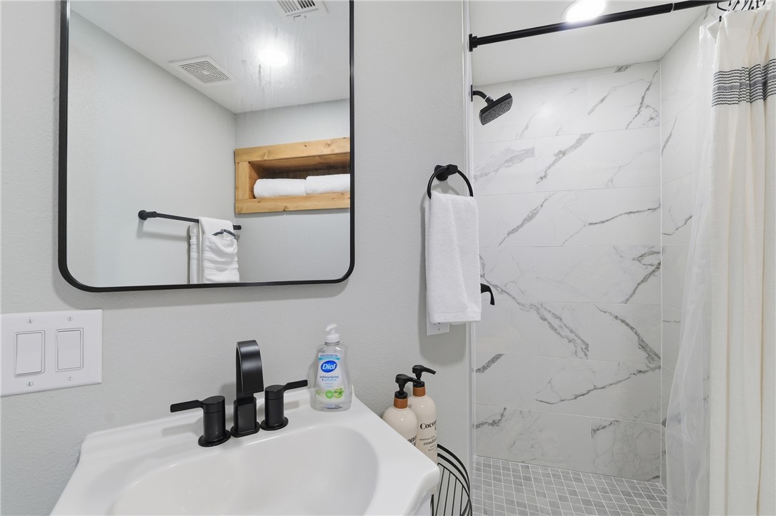 2402 SE Jayel Terrace 1