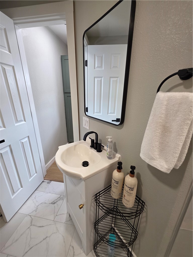 2402 SE Jayel Terrace 1