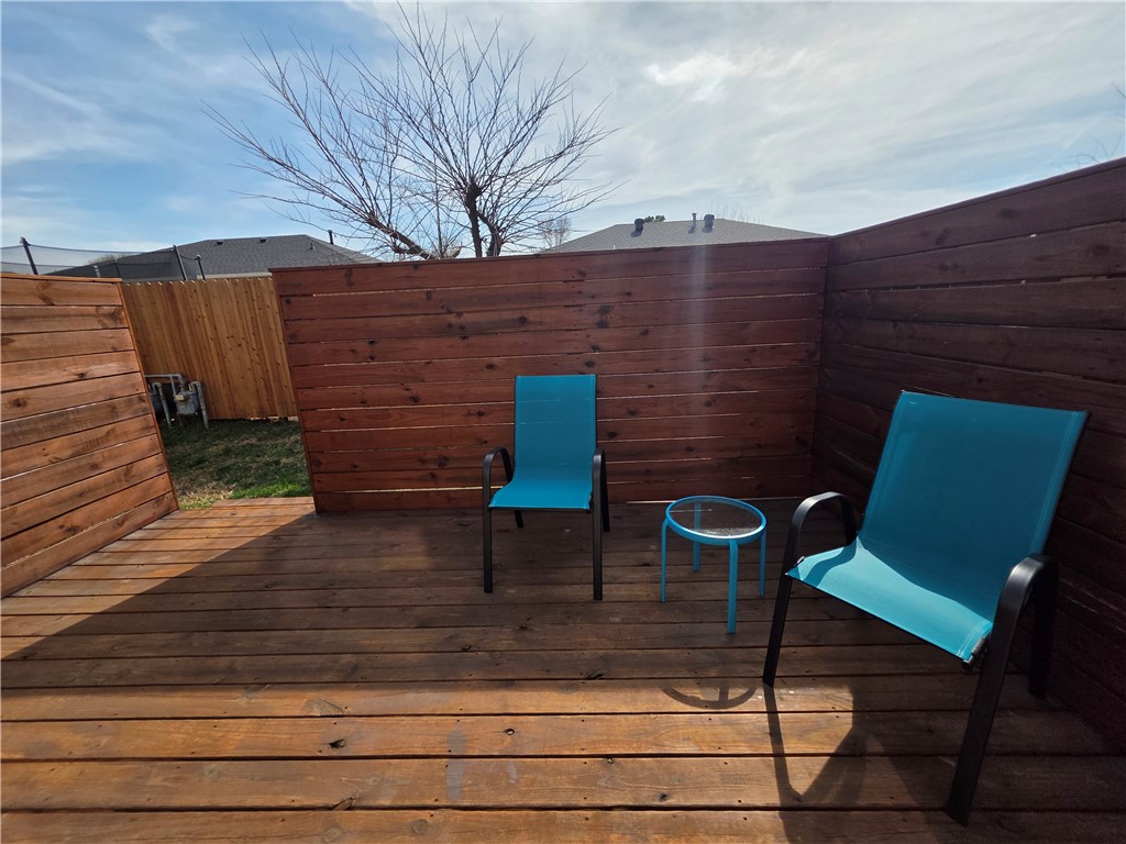 2402 SE Jayel Terrace 1