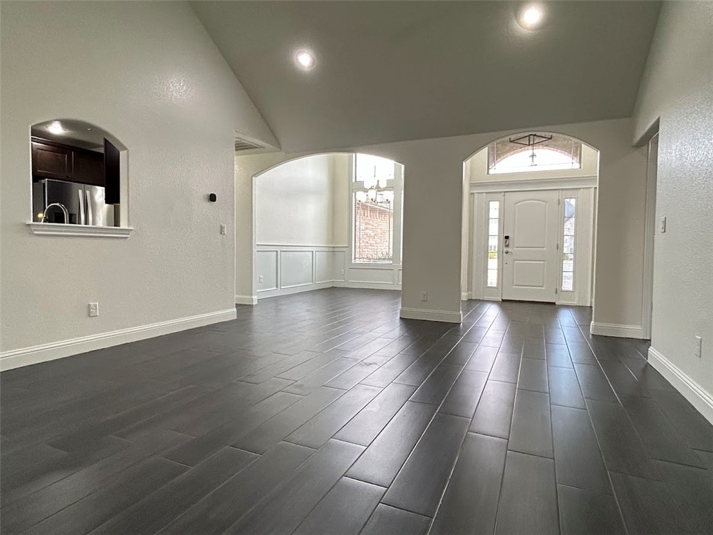 910 Sunset Lane