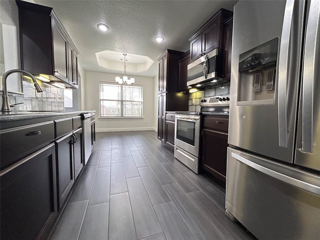910 Sunset Lane