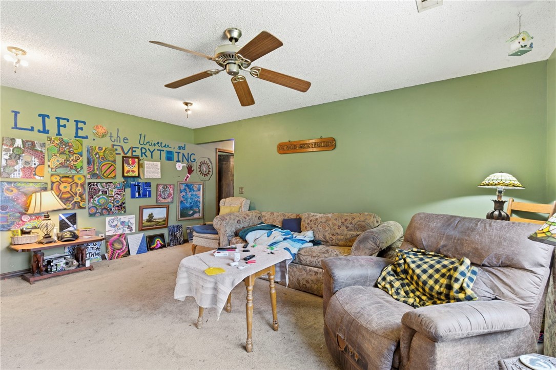 2706 S 43rd Place