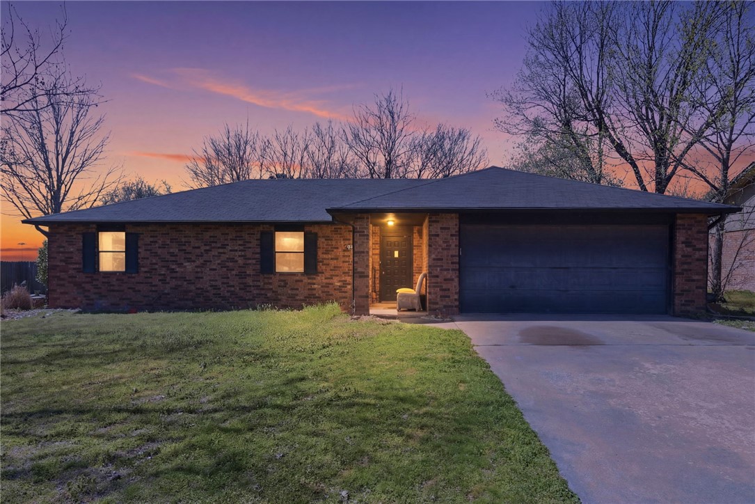 2706 S 43rd Place