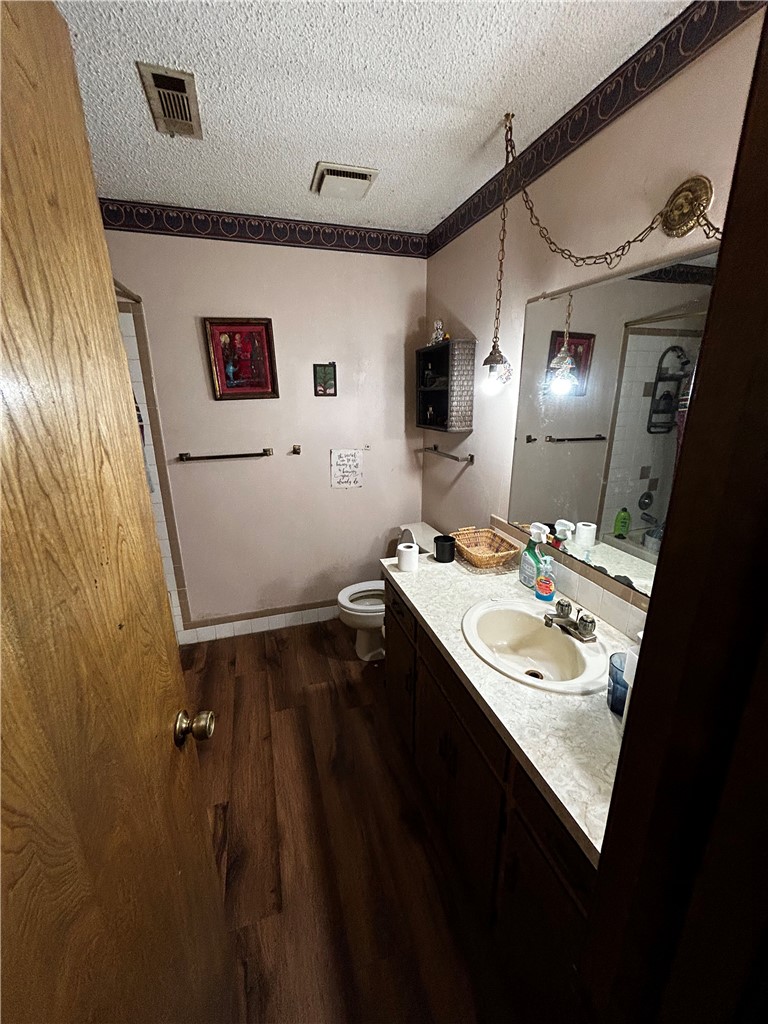 2706 S 43rd Place