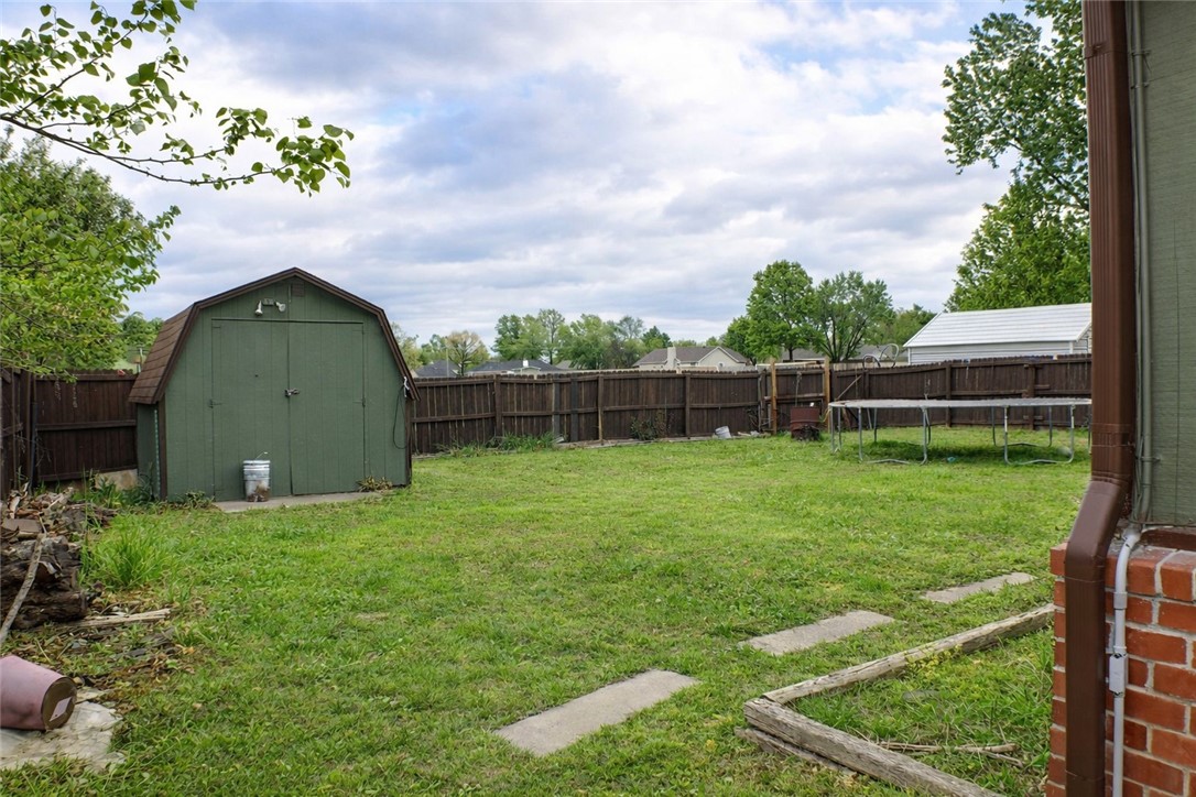 3807 W Locust Street