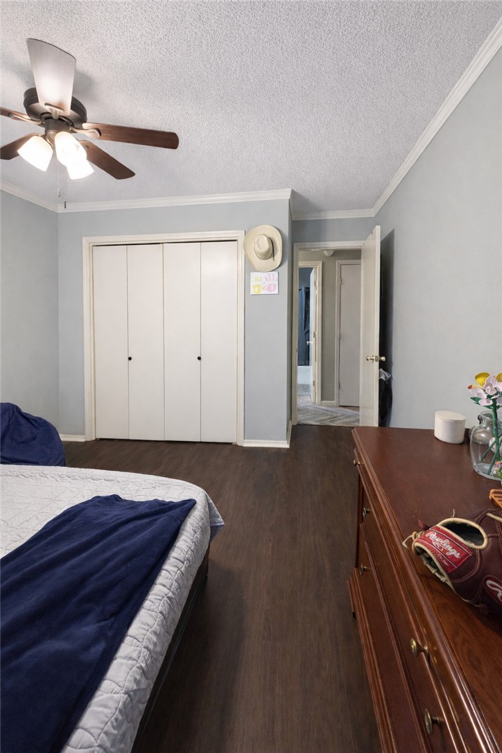 3807 W Locust Street