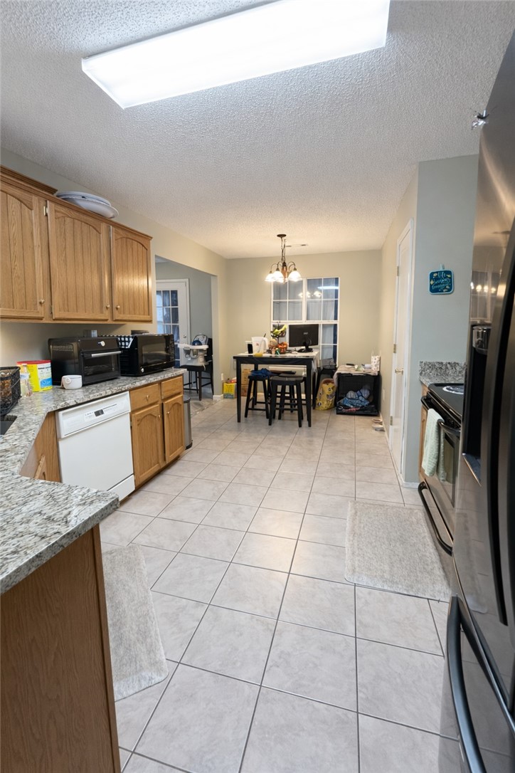 3807 W Locust Street