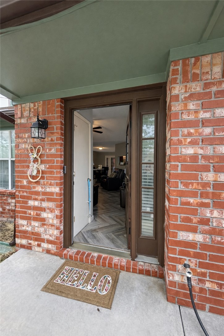 3807 W Locust Street