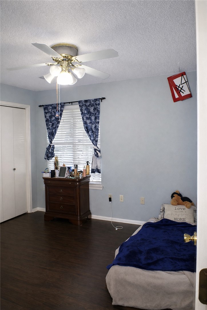 3807 W Locust Street