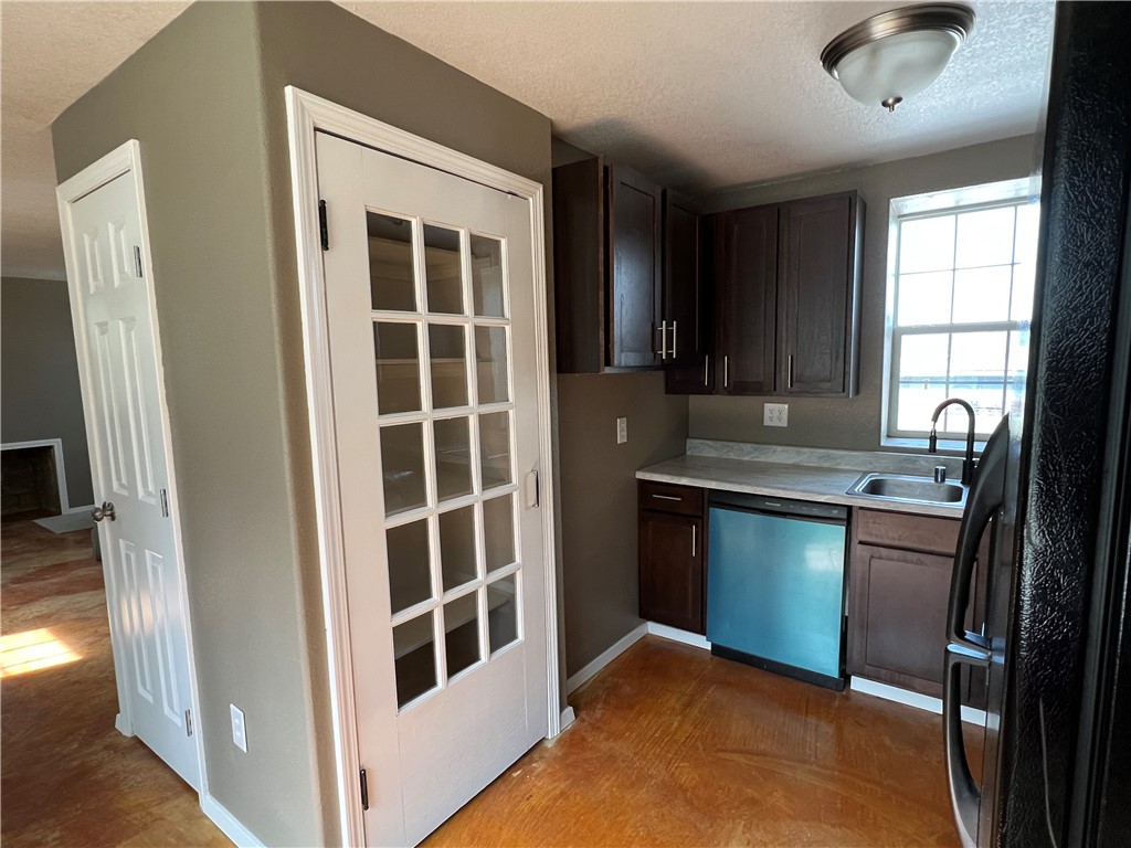 2951 Black Oak Road