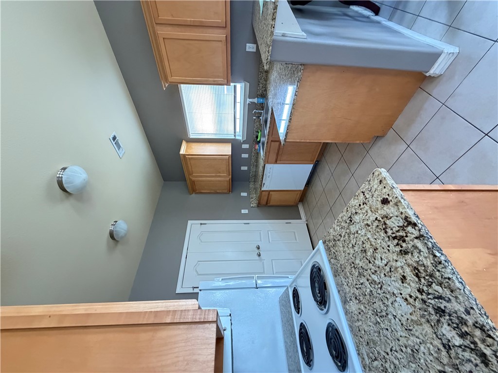 603 SW Loudon Drive 1