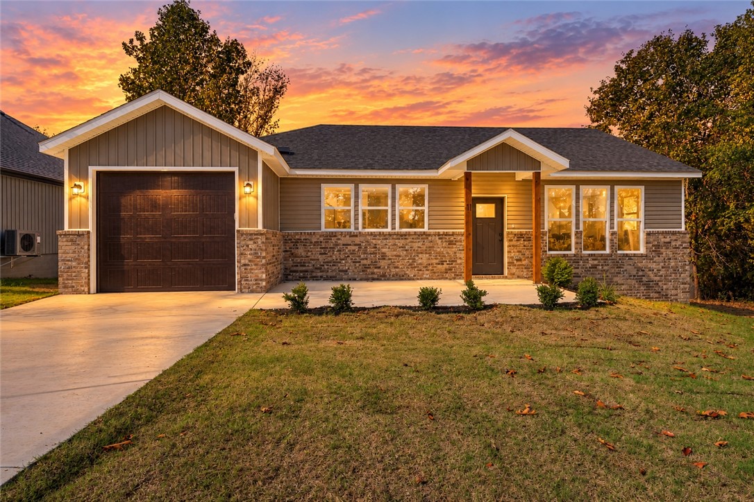 11 Lathrop Drive