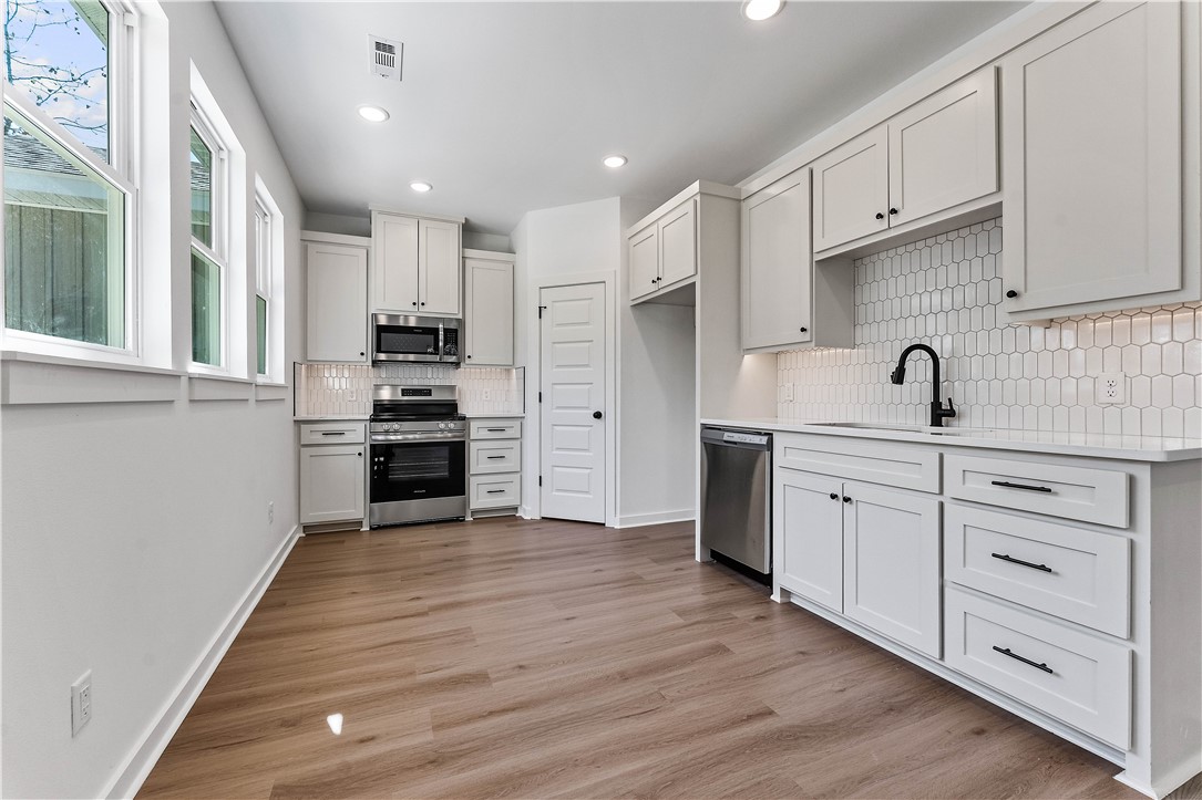 11 Lathrop Drive