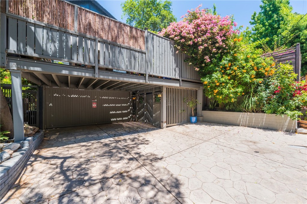 9861 Easton Drive