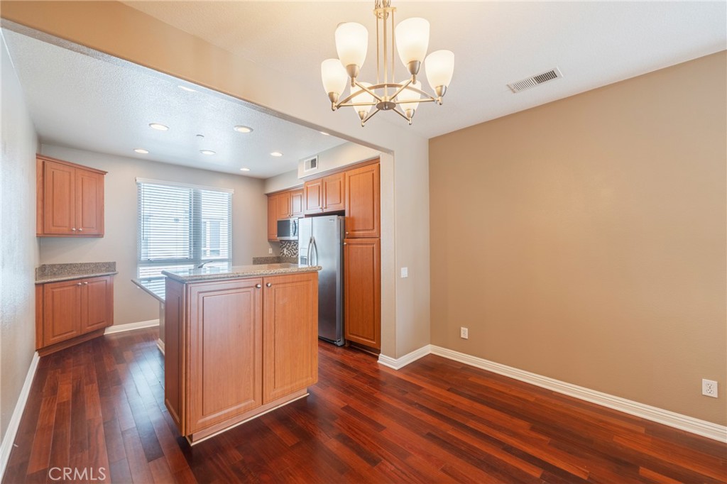 5402 W 149th 16