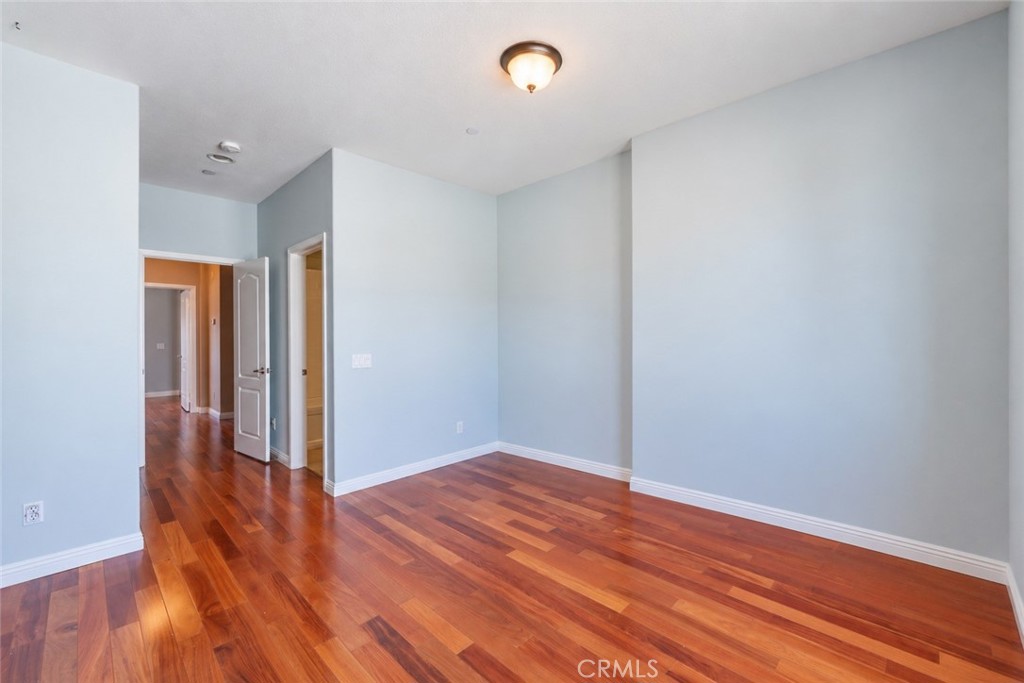5402 W 149th 16