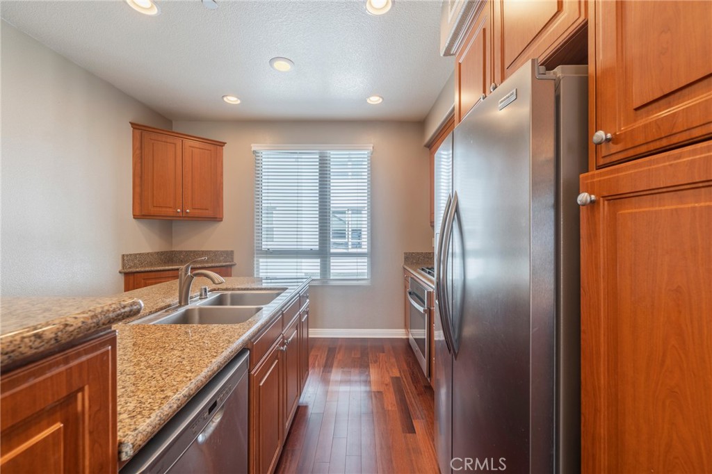 5402 W 149th 16