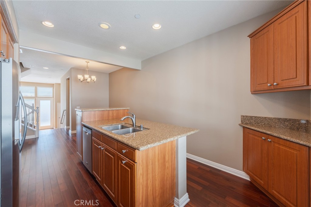 5402 W 149th 16
