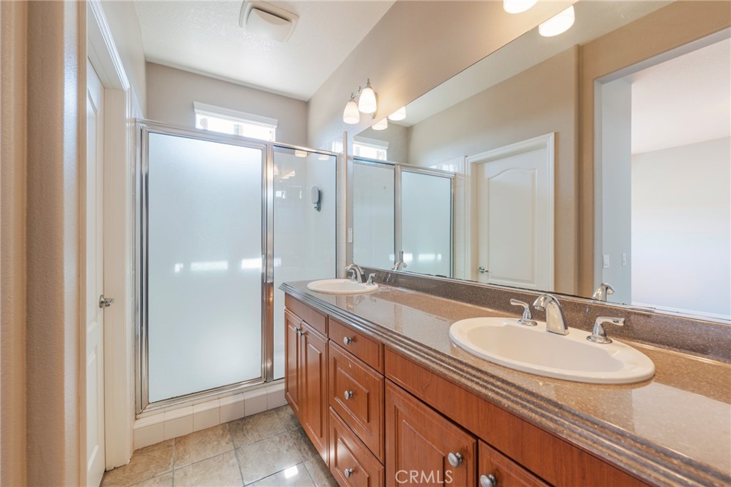 5402 W 149th 16