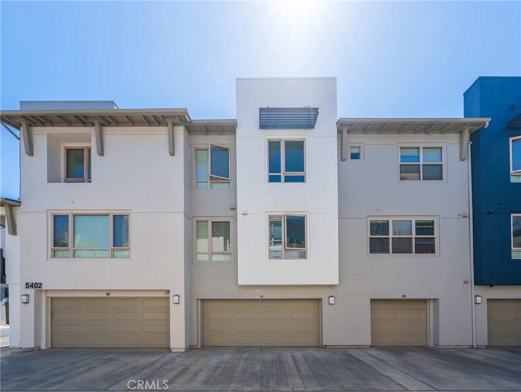 5402 W 149th 16