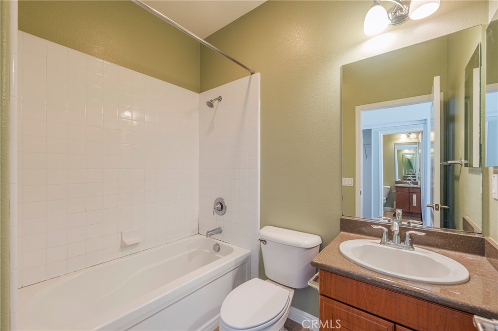 5402 W 149th 16