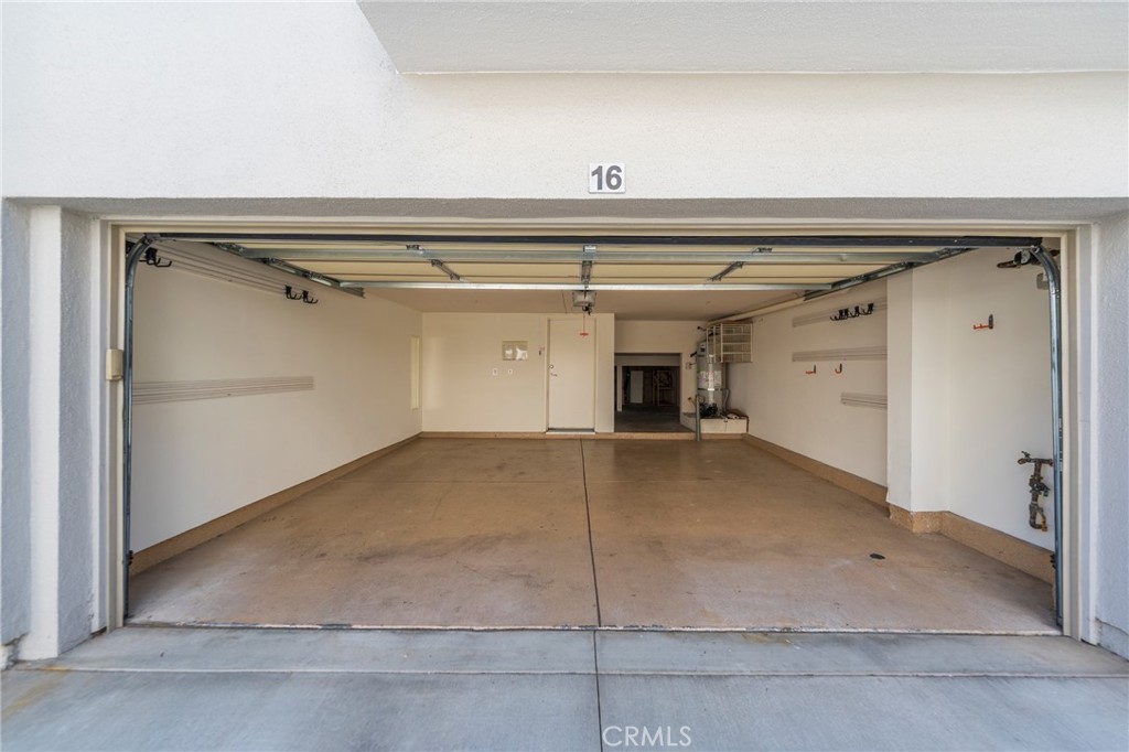 5402 W 149th 16