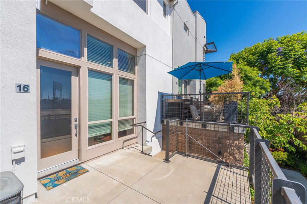 5402 W 149th 16