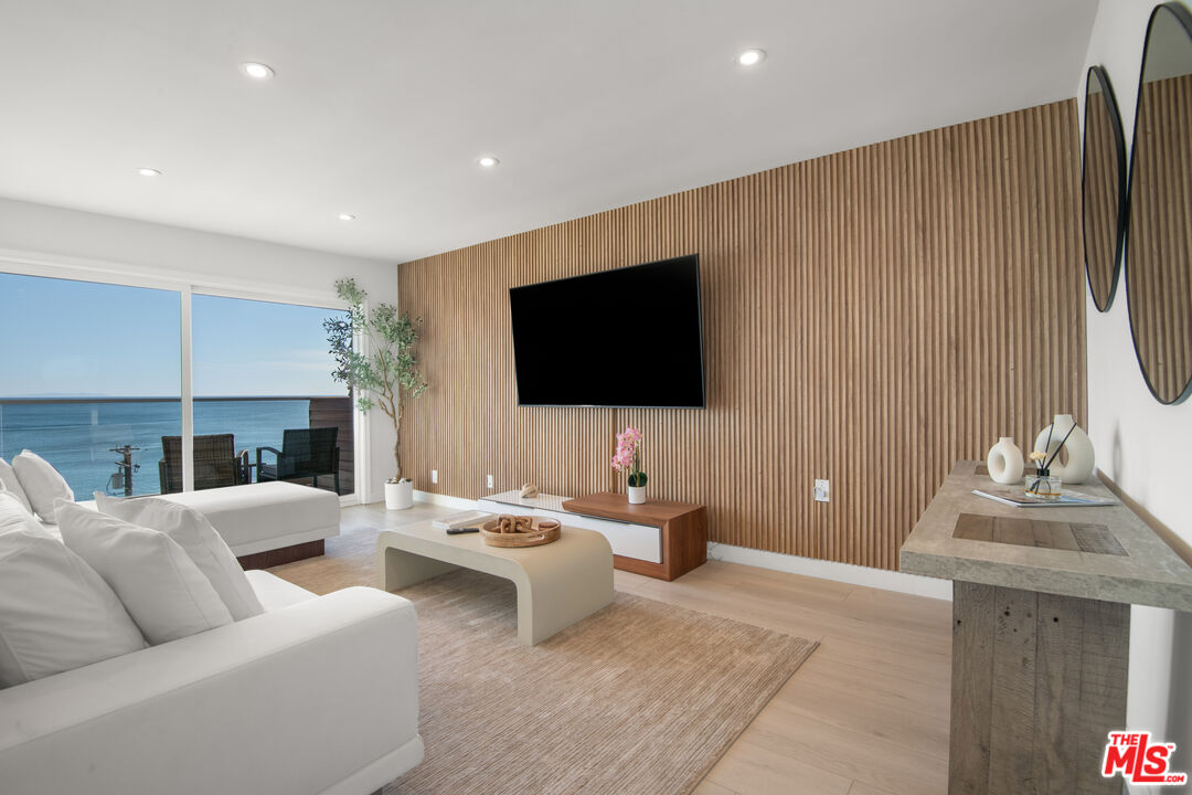 20747 Pacific Coast HWY Unit: 9