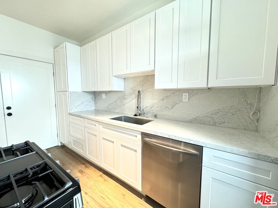 151 N Swall Dr Unit: 6