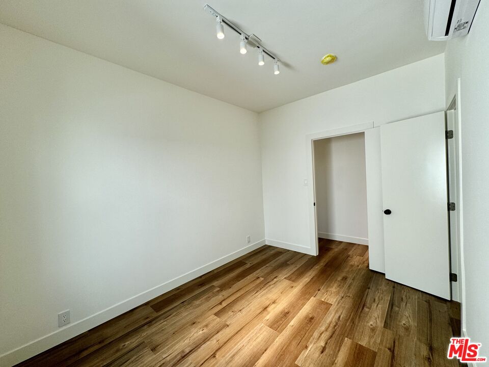 151 N Swall Dr Unit: 6